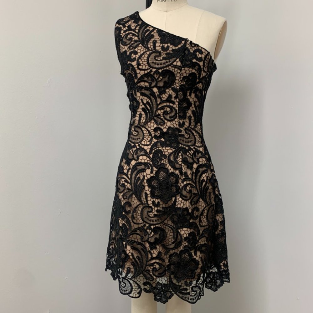 NWOT Dress the Population XS Lace Overlay Dress Black Asymmetrical One Shoulder